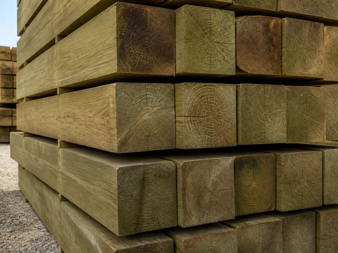 Elite Decking Posts & Accents